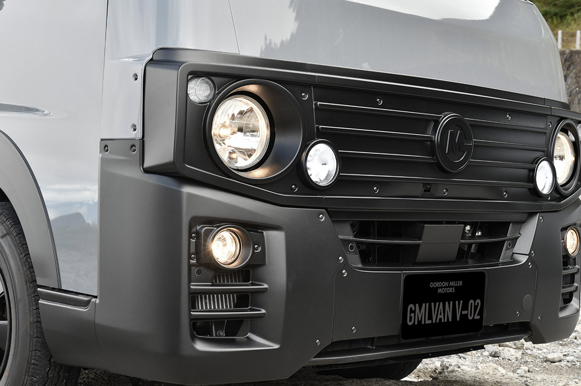日産キャラバンプレミアムGXをベースにしたGMLVAN V-02のエクステリア
