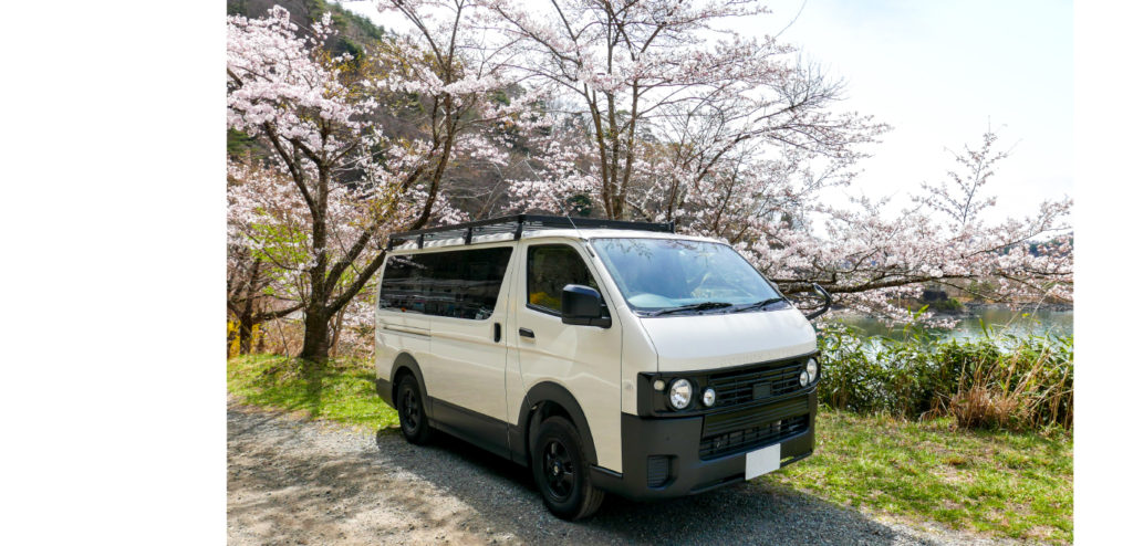 富士五湖の桜とGORDON MILLER ハイエース V-01