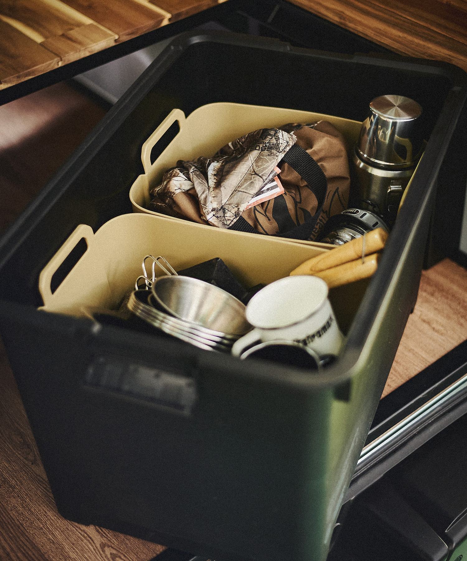 手軽に使える収納ボックス、スタッキングストレージボックスに新色登場