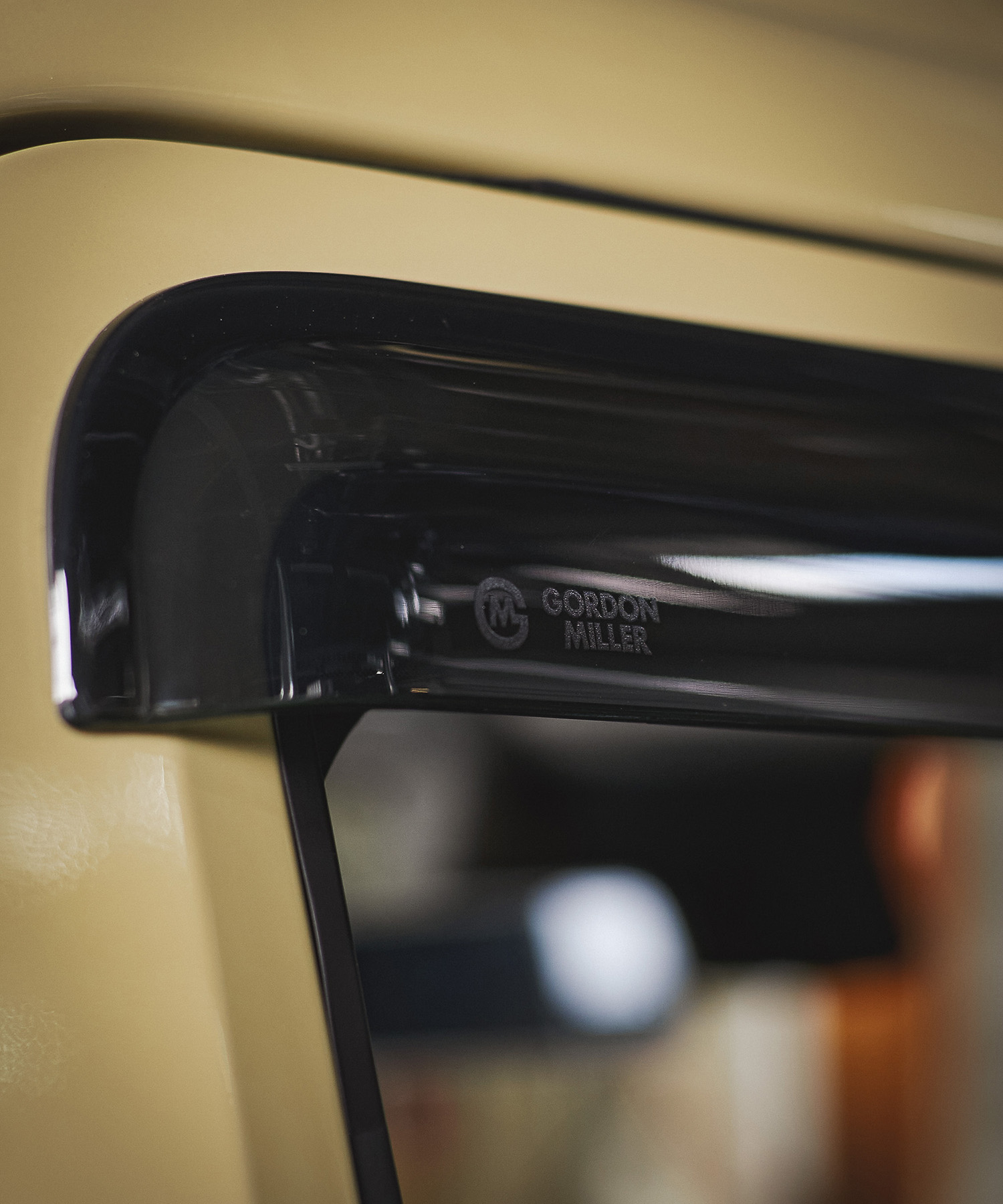 人気のGORDON MILLER MOTORS用パーツ「サイドバイザー」から