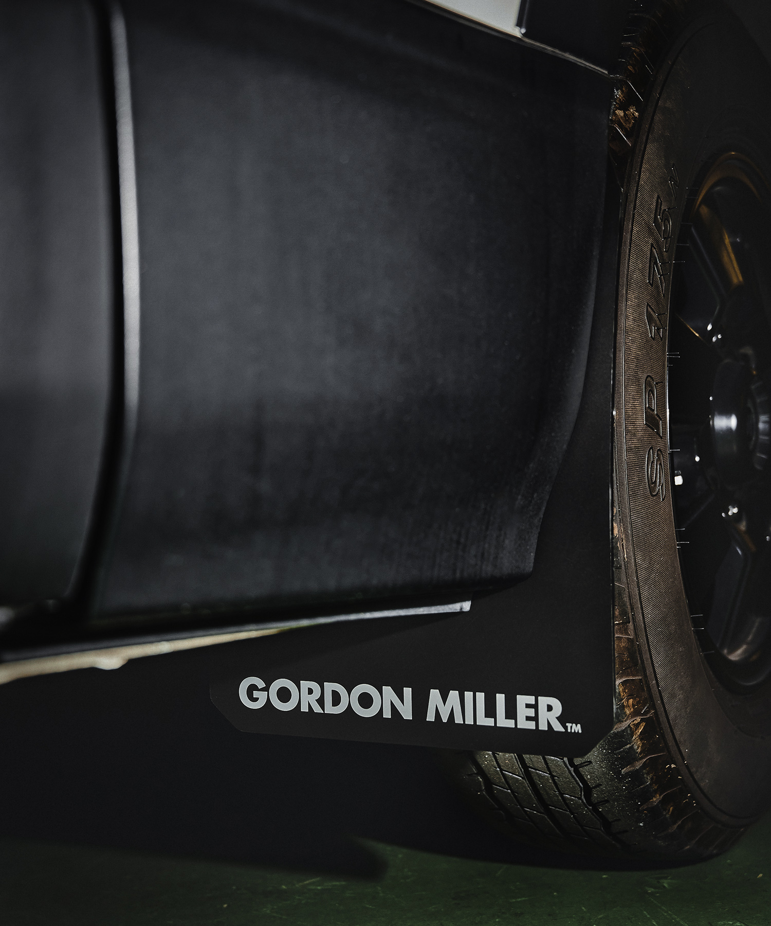 他では見られないクオリティとデザイン性、GORDON MILLERから車種別