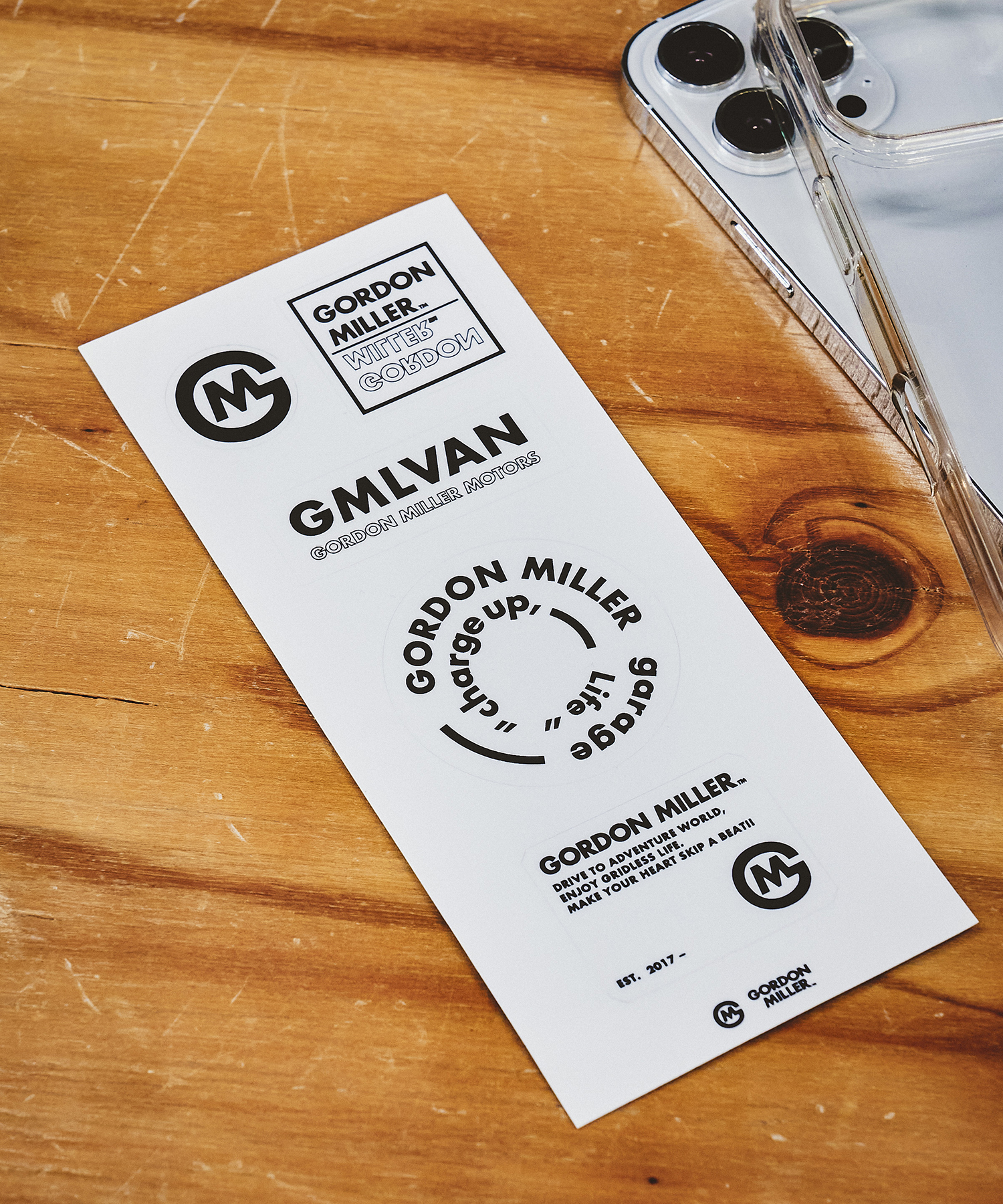 GORDON MILLERオリジナルステッカーよりインダストリアル感溢れる2025