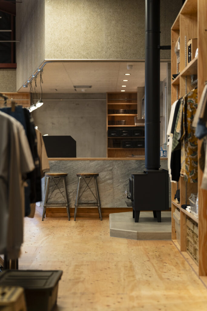 GORDON MILLER YAMAGA 店内