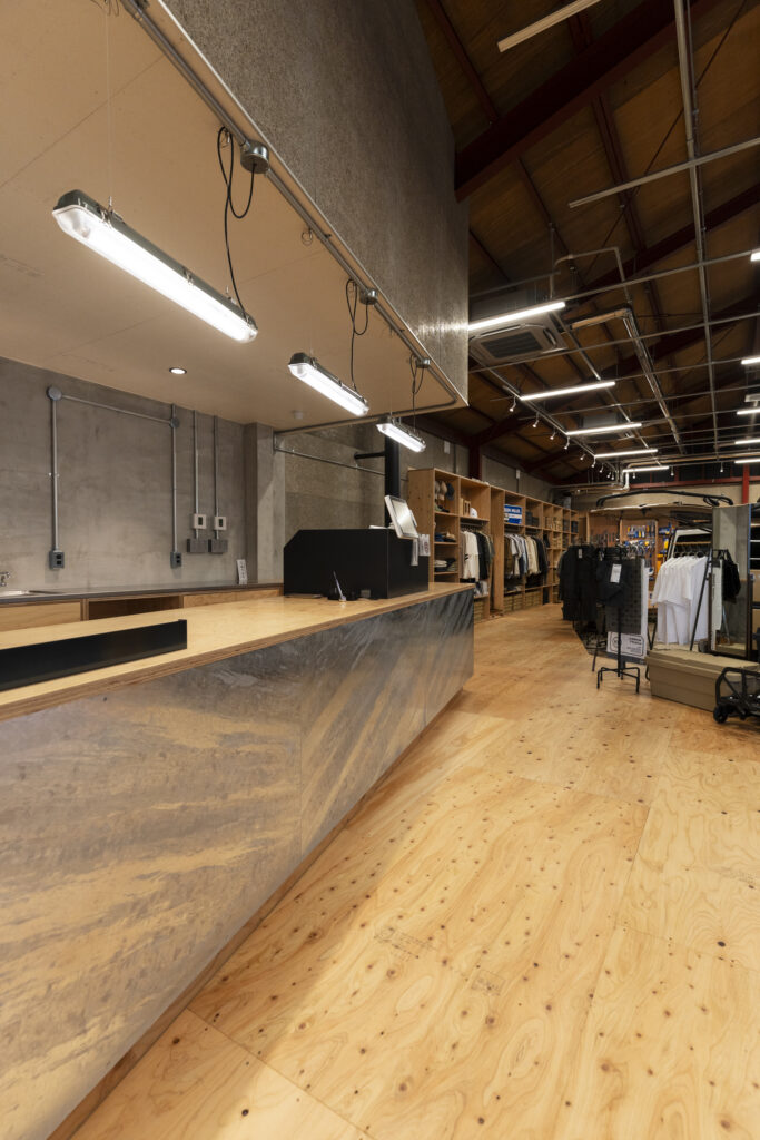 GORDON MILLER YAMAGA 店内