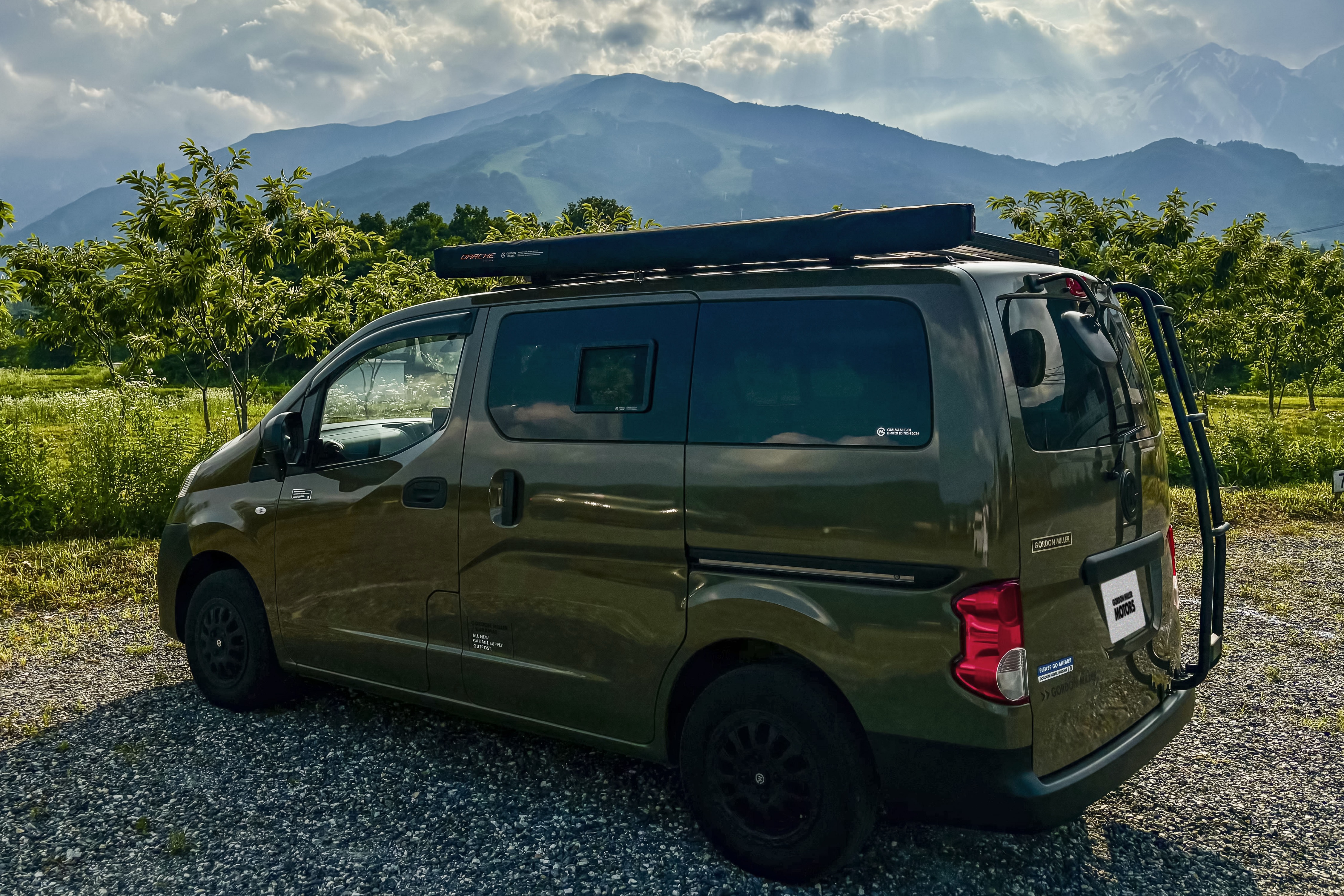 ナチュールのバンライフ｜NV200バネットベースのC-01で八ヶ岳から白馬まで仕事と絶景を楽しむ旅