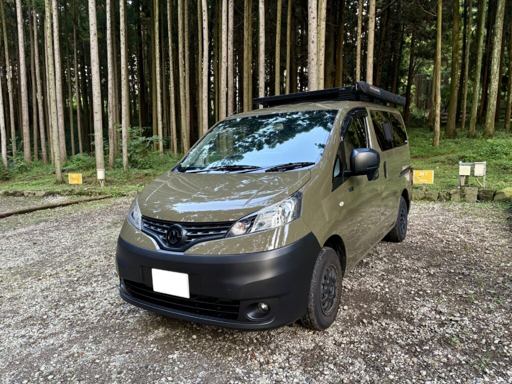 赤城ときわぎの森キャンプ場に停車するC-01