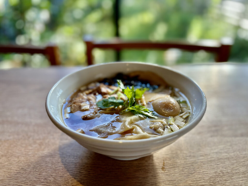 貝出汁らぁ麺あり澤の特製貝出汁らぁ麺(醤油)