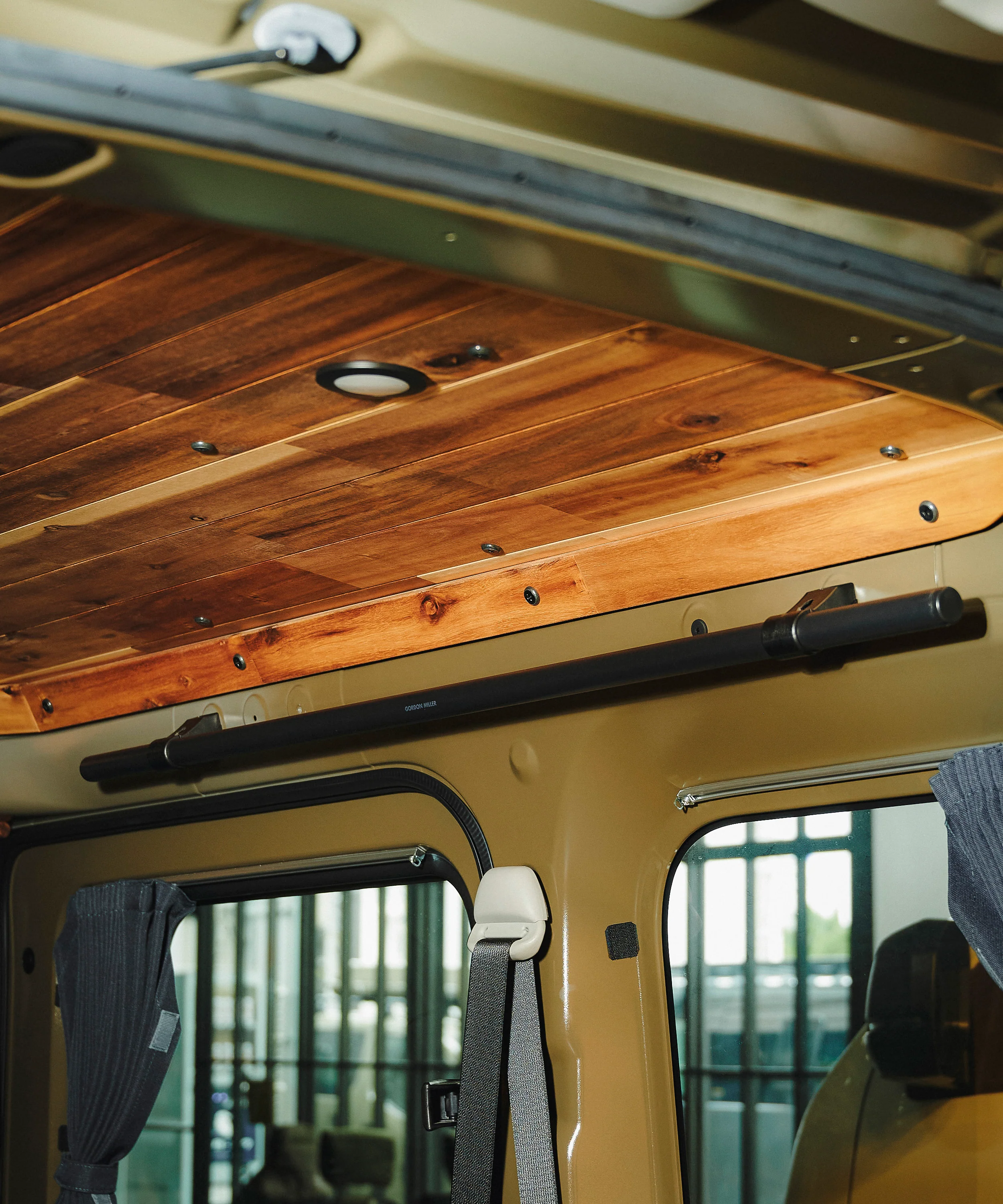 カスタムパーツ サイドバー 車内 車中泊 車内収納 持ち手 おしゃれ おすすめ 内装