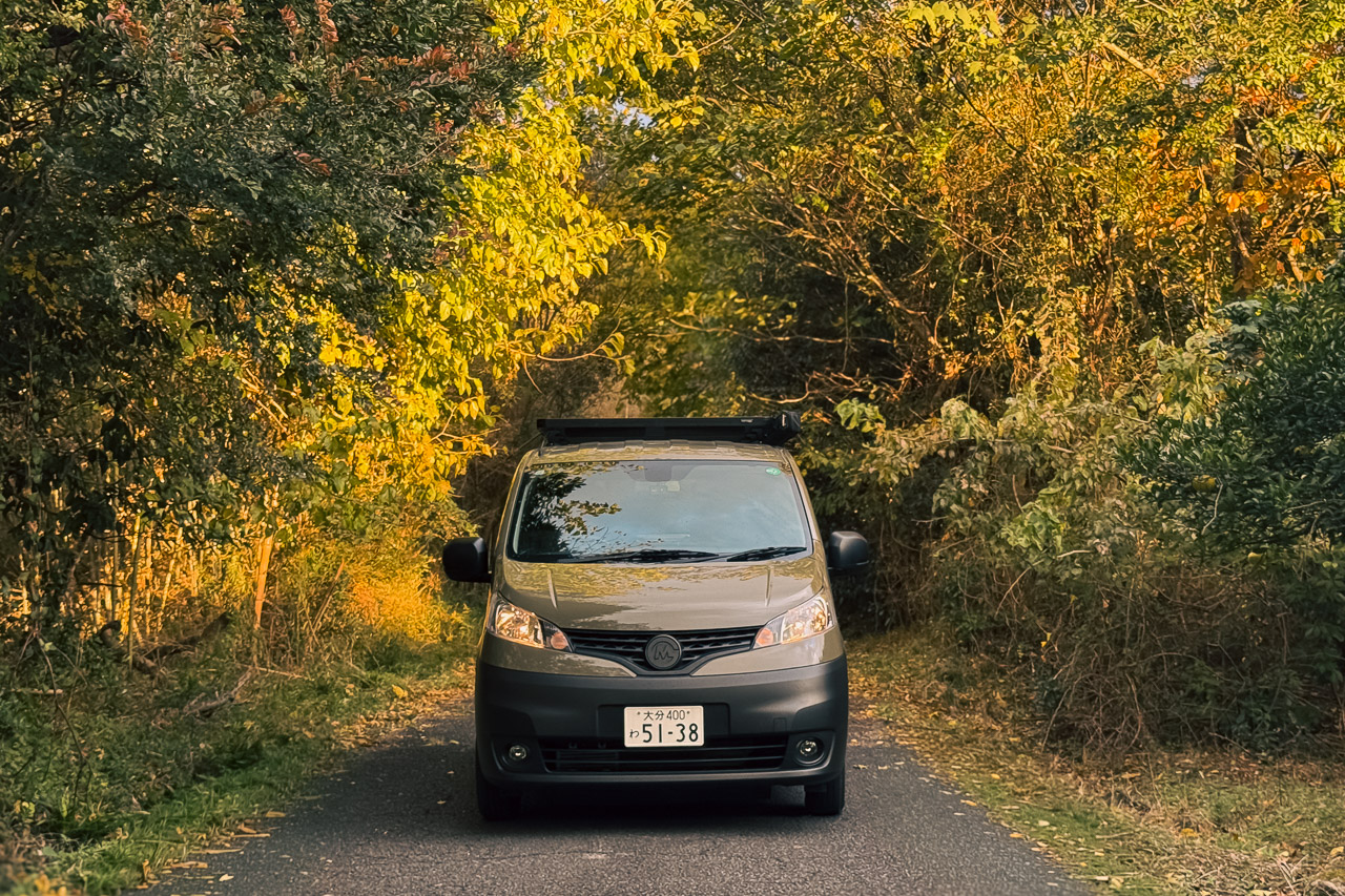 バンライフレンタカーでめぐる、宇佐神宮と豊後高田の海辺の道