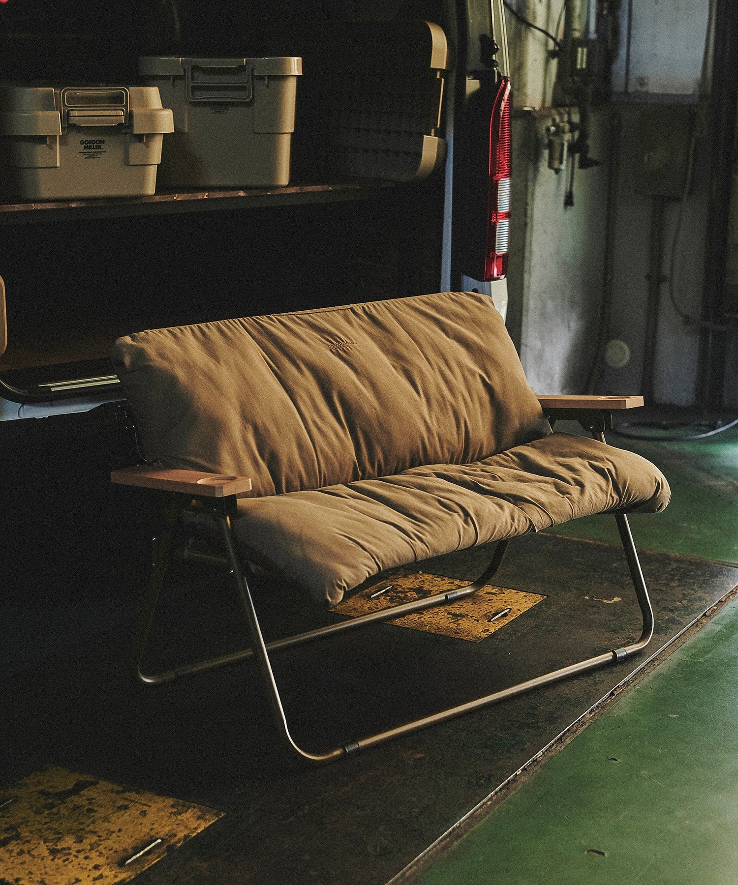 車中泊 おしゃれ おすすめ バンライフ アウトドア ベンチ カバー クッション 別注 グリップスワニー 限定