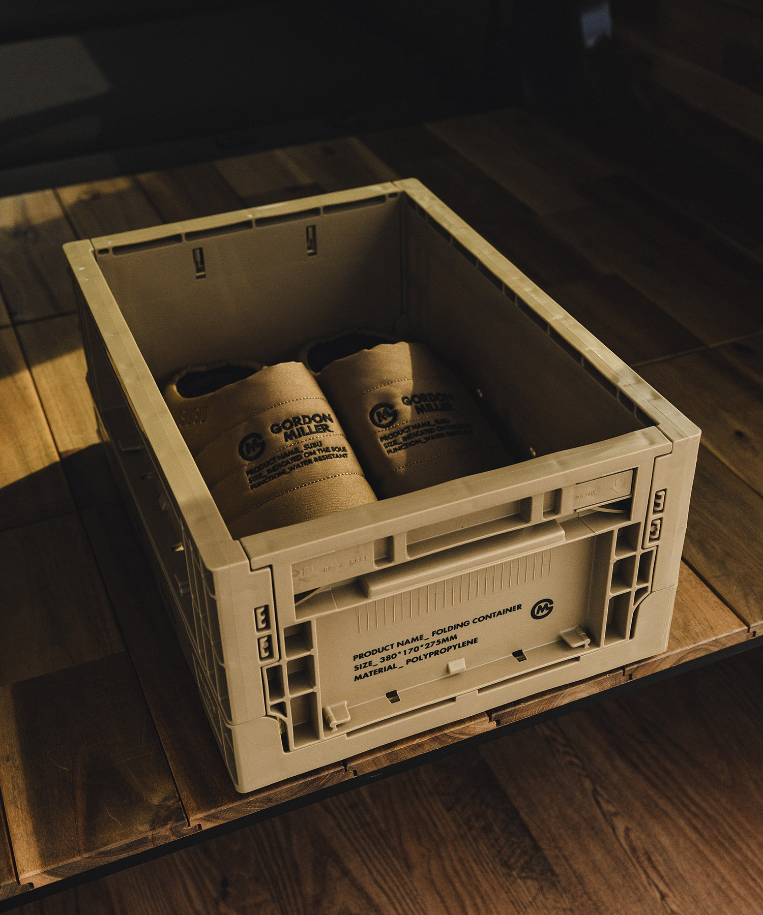 車中泊 おしゃれ おすすめ バンライフ SUBU 別注 ボックス シューズ 収納 コンテナ 折りたたみ