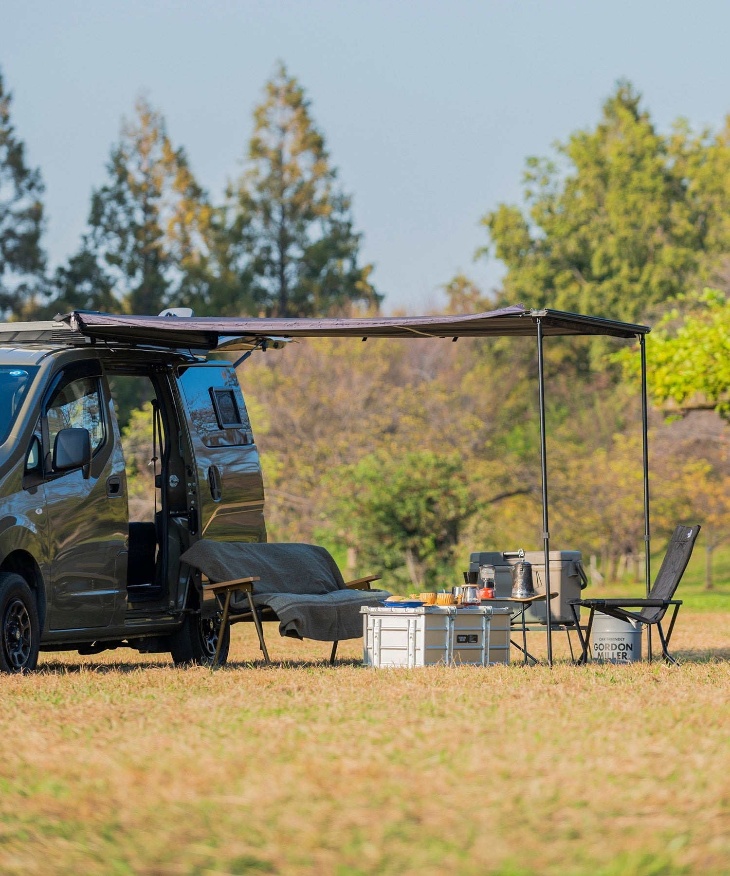 ルーフ　テント　サイドオーニング　おすすめ　カスタムパーツ　おしゃれ　車中泊　取付け　Darche　ダーチ　NV200　ハイゼットカーゴ　別注