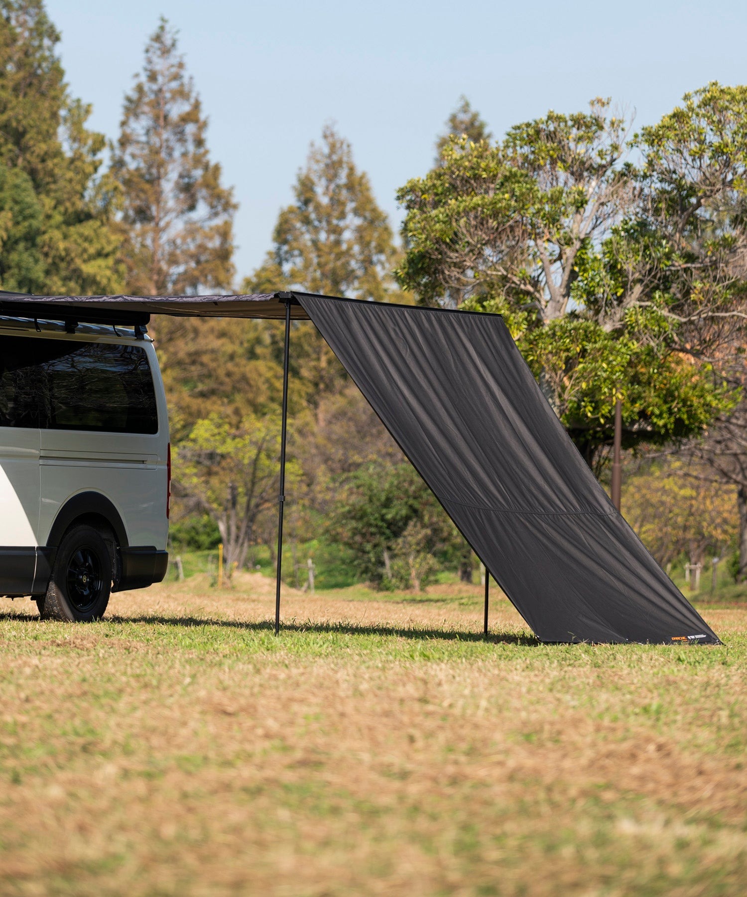 ルーフ　テント　フロントエクステンション　オーニング　おすすめ　カスタムパーツ　おしゃれ　車中泊　バンライフ