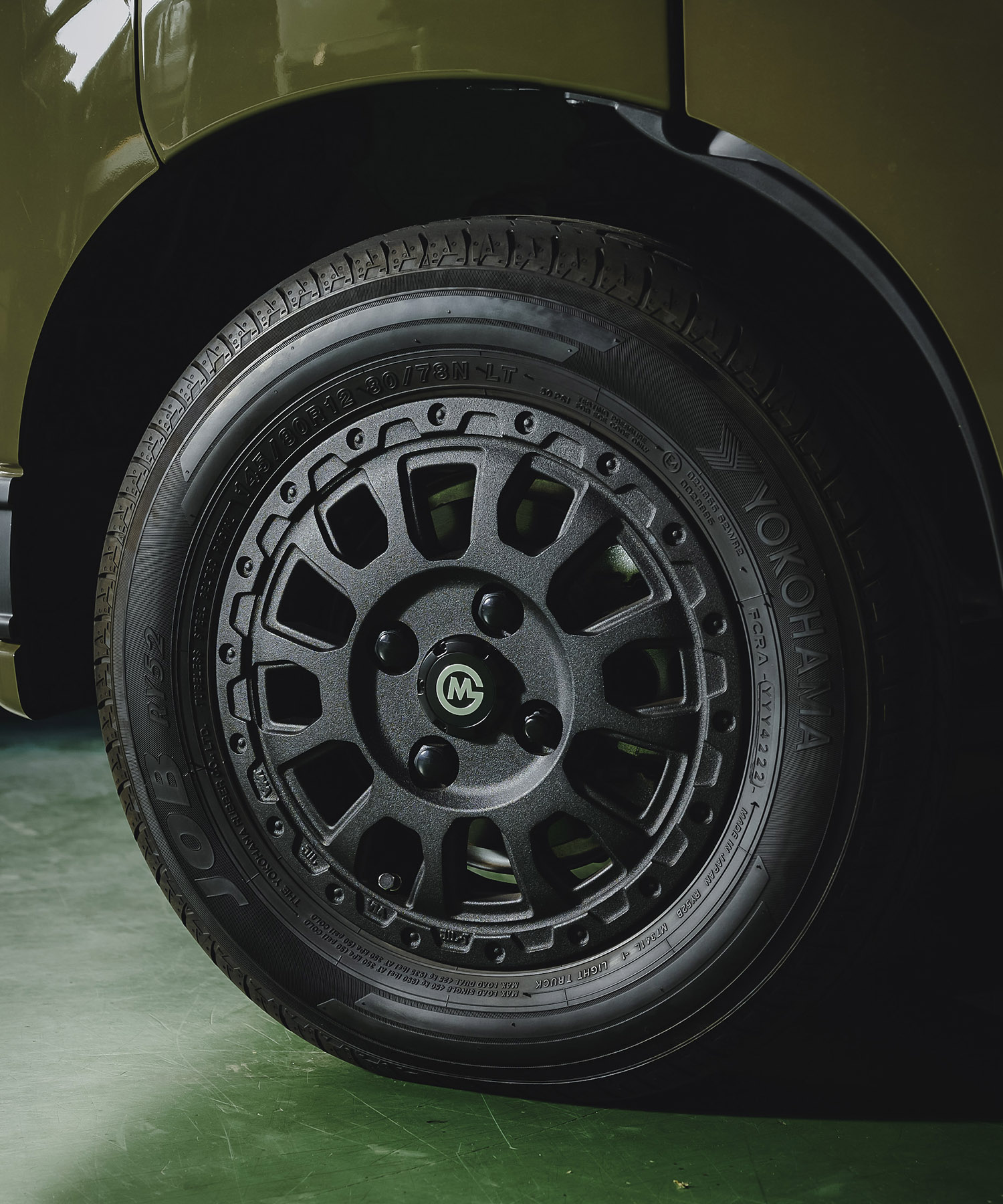 カスタムパーツ ホイール おすすめ おしゃれ タイヤ ハイゼットカーゴ 車 かっこいい 12インチ