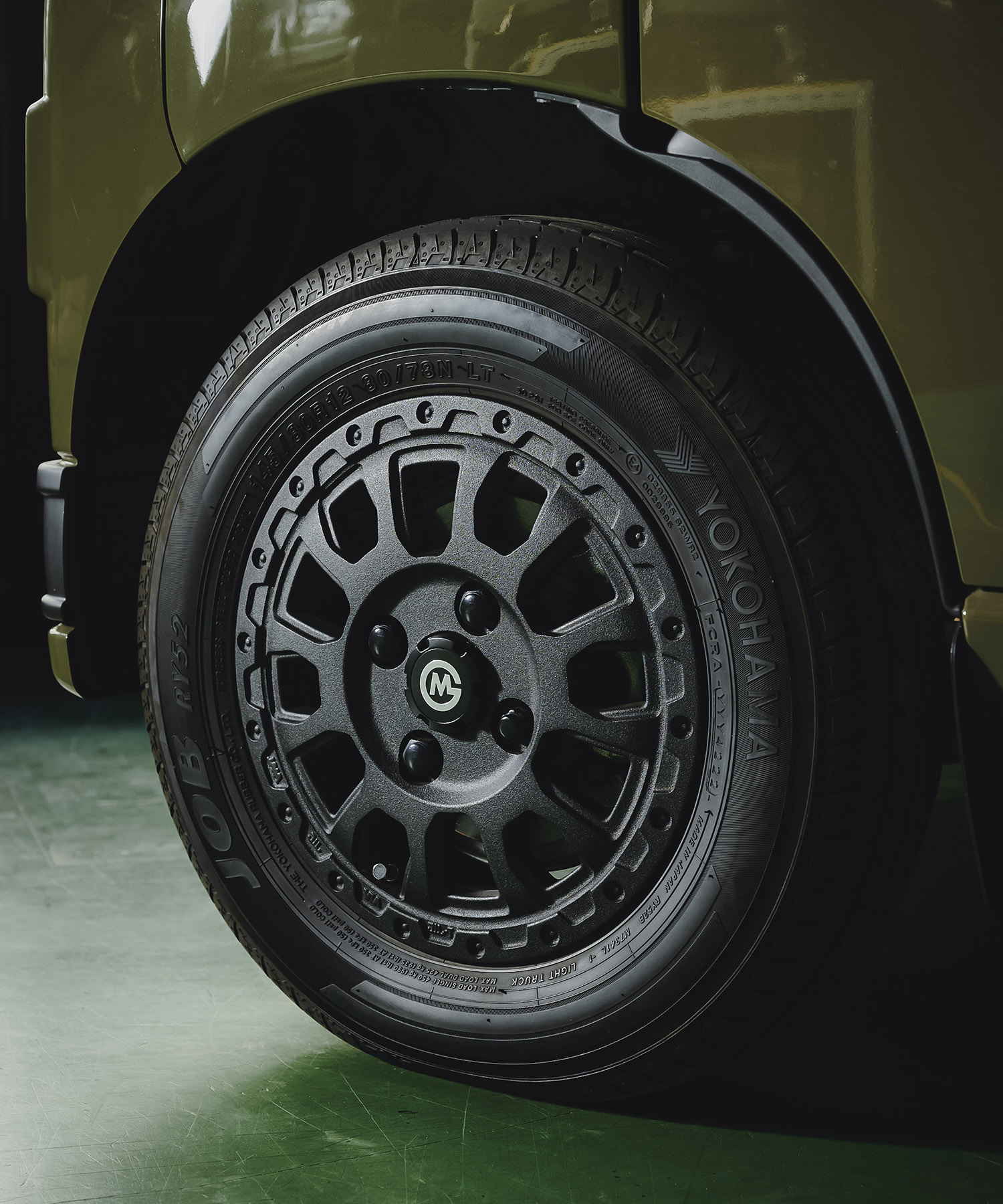 カスタムパーツ ホイール おすすめ おしゃれ タイヤ ハイゼットカーゴ 車 かっこいい 12インチ