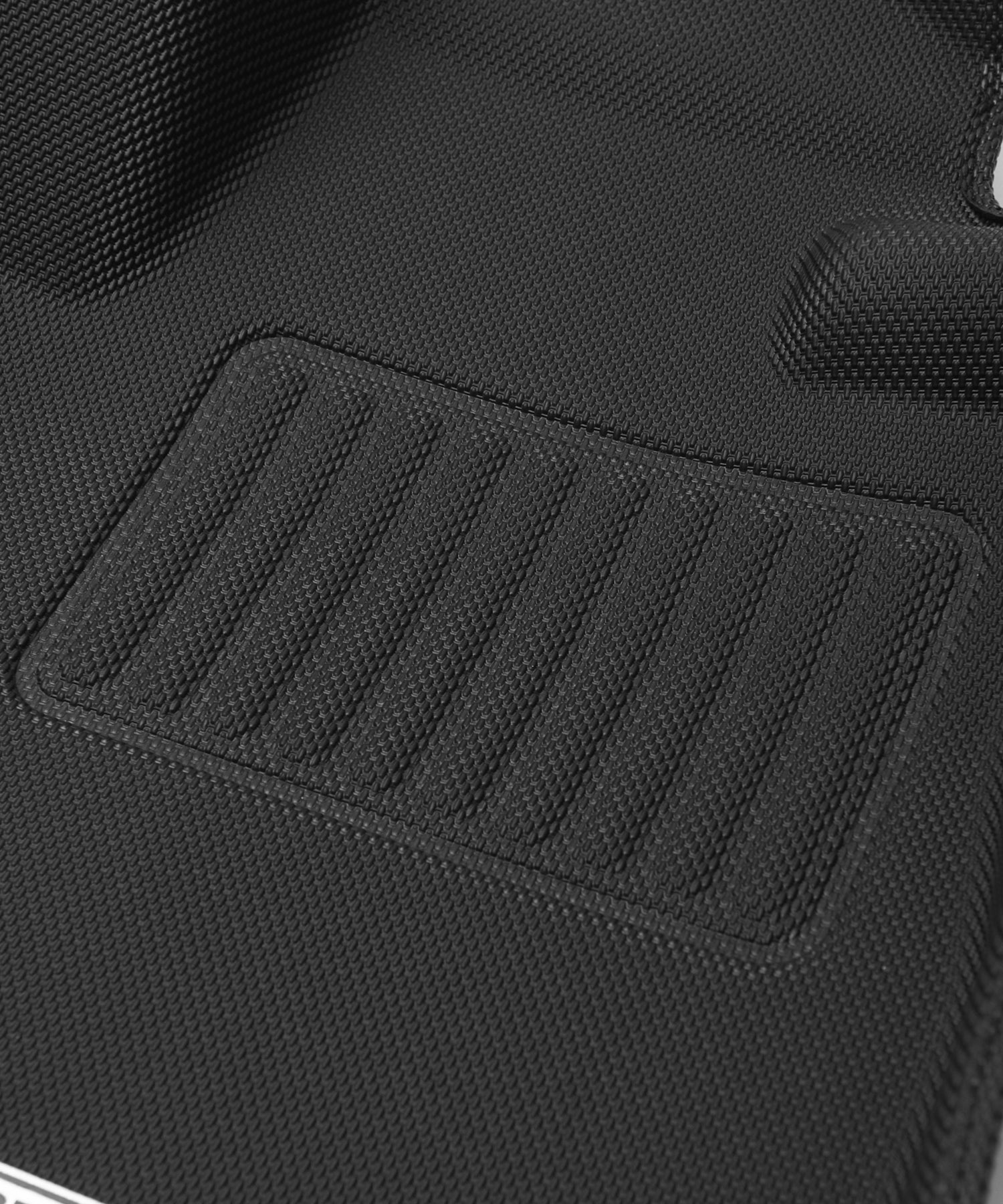 カスタムパーツ マット 車内 車中泊 防水 ジムニー シエラ おすすめ おしゃれ 専用 取付 メーカー