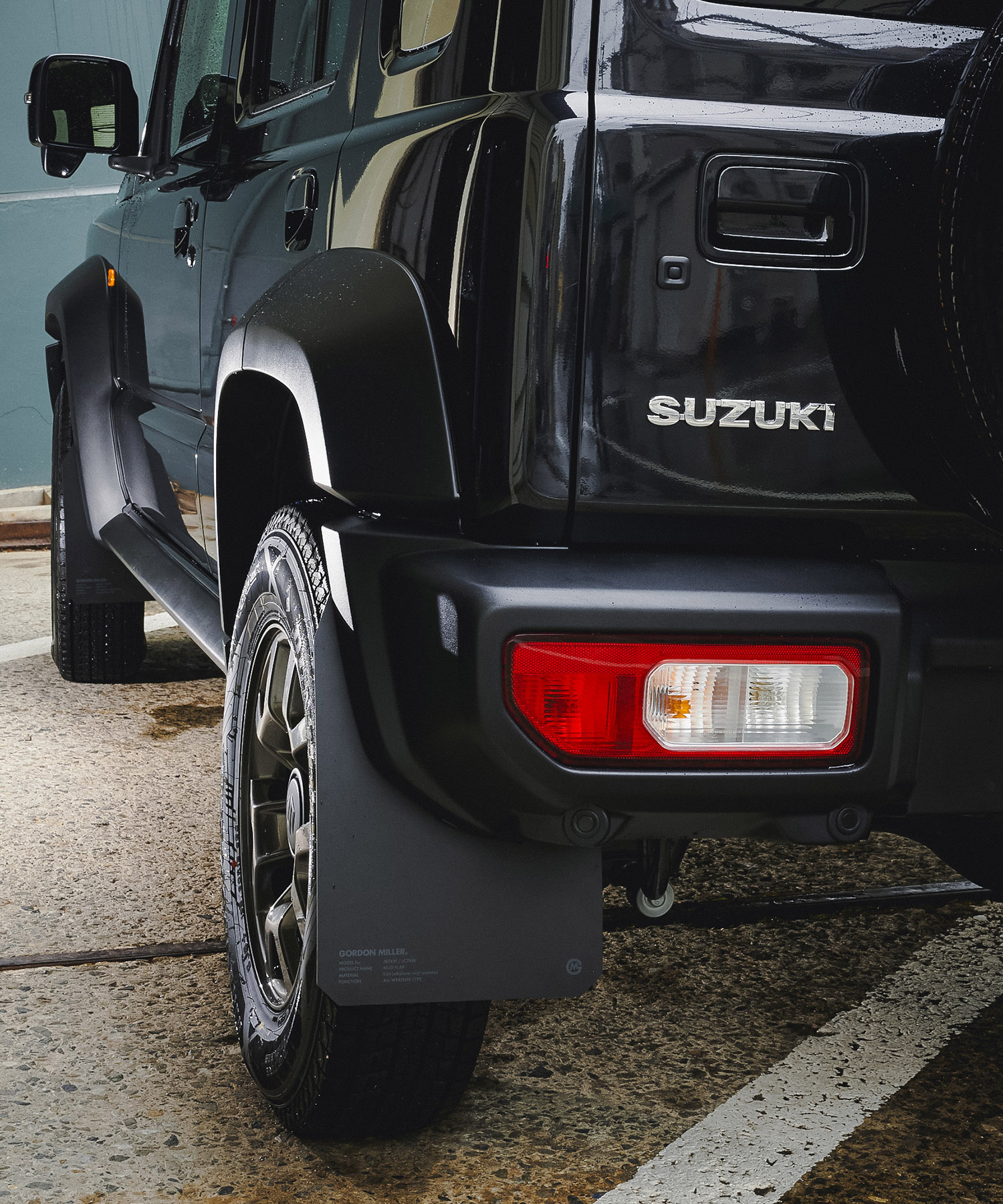 カスタムパーツ マッドフラップ ジムニー シエラ 車種専用 車内 おすすめ おしゃれ 防水 効果