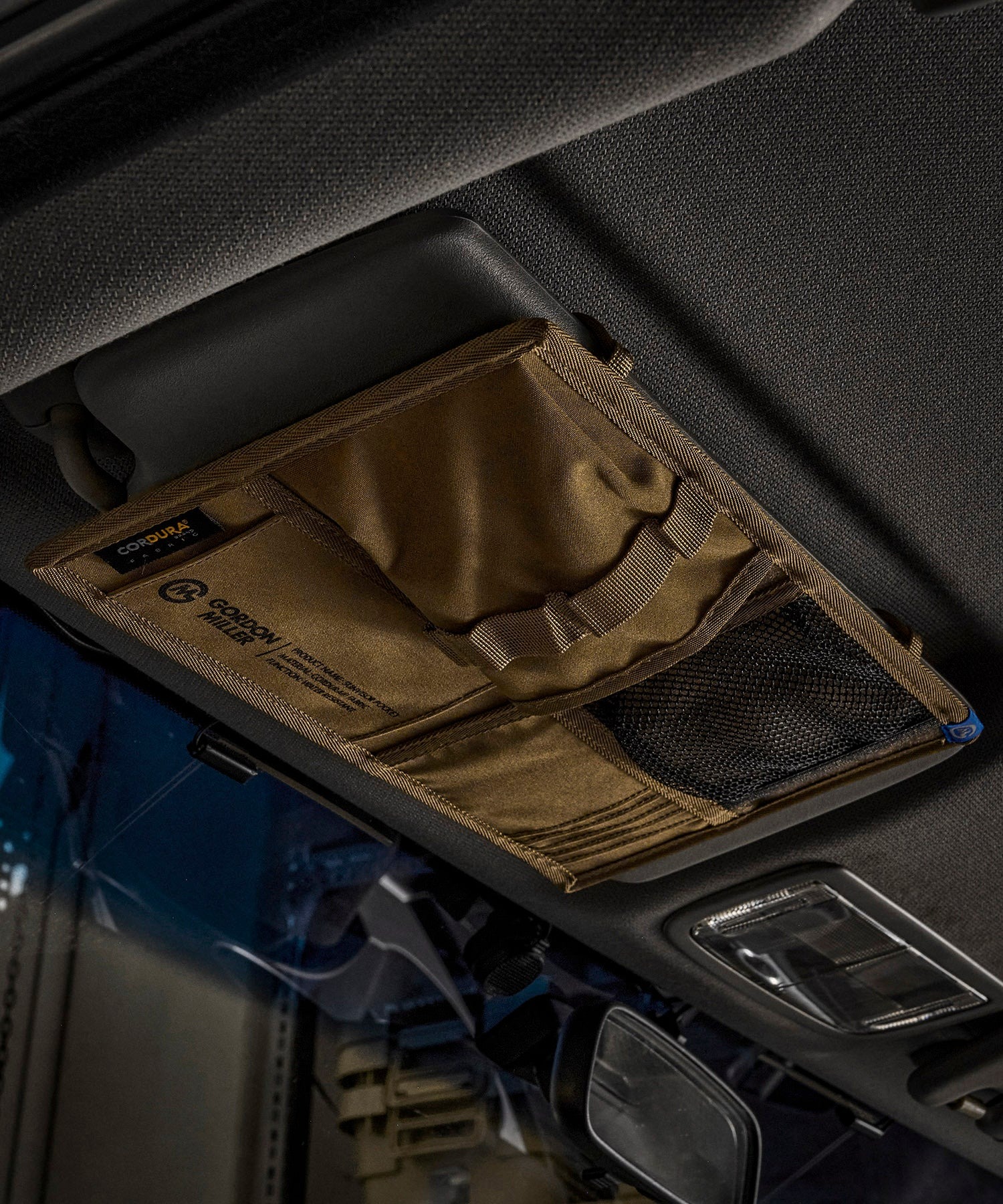 カー用品　おすすめ　おしゃれ　サンバイザー　汎用性　防水　防汚　カーアクセサリー　車内　日よけ　車