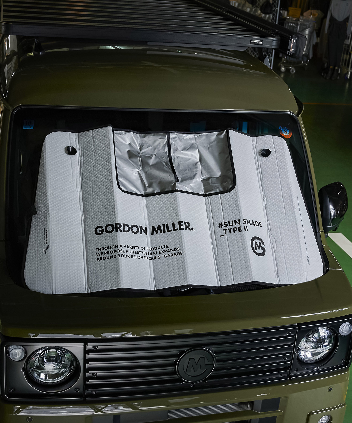 カー用品　おすすめ　おしゃれ　サンシェード　汎用性　防水　防汚　カーアクセサリー　車内　日よけ　車