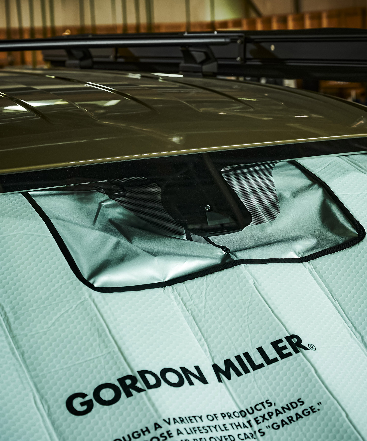 カー用品　おすすめ　おしゃれ　サンシェード　汎用性　防水　防汚　カーアクセサリー　車内　日よけ　車