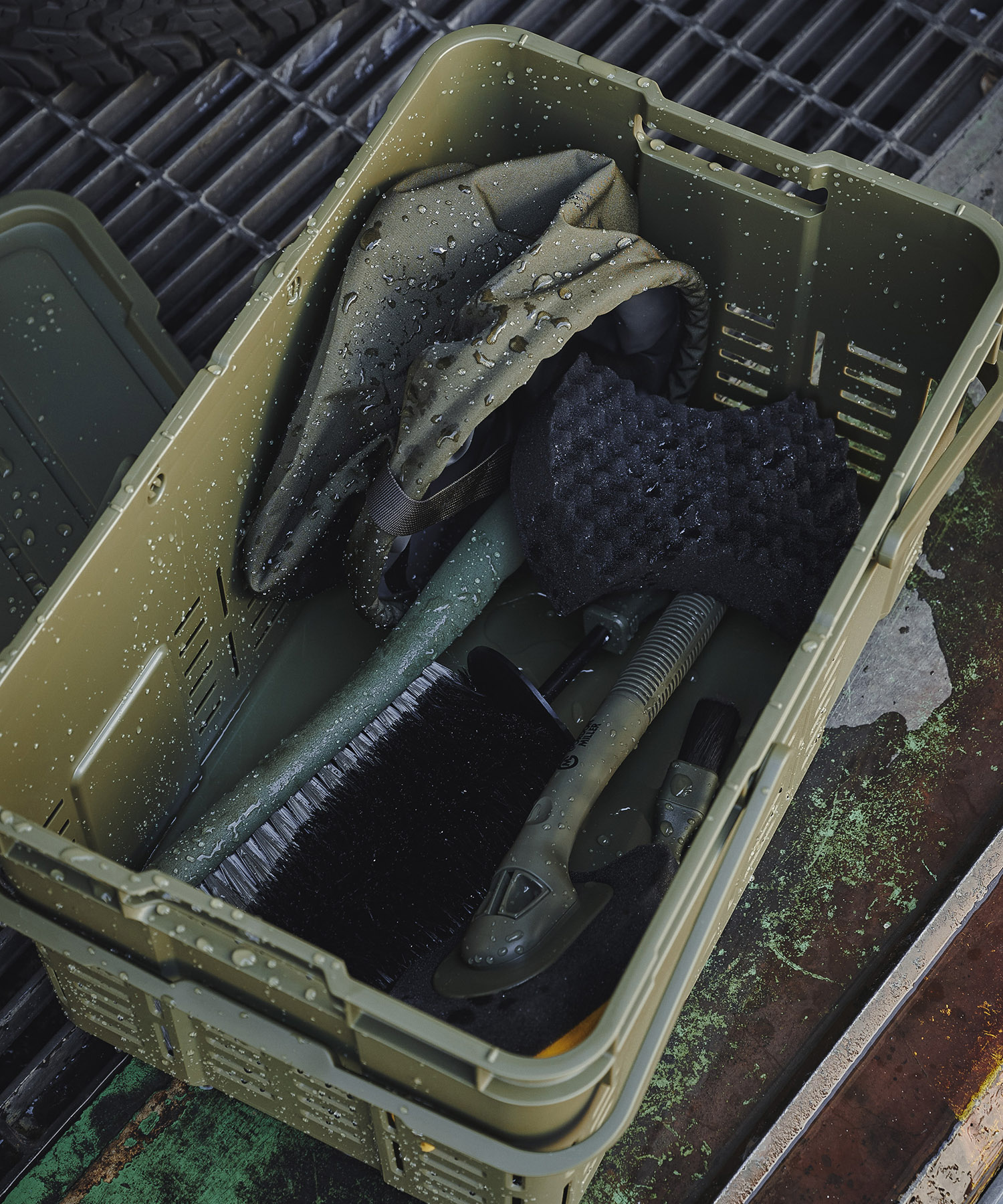 メッシュ　カーゴ　フタつき　スタッキング　収納　ハード　ボックス　持ち手　おしゃれ　おすすめ　