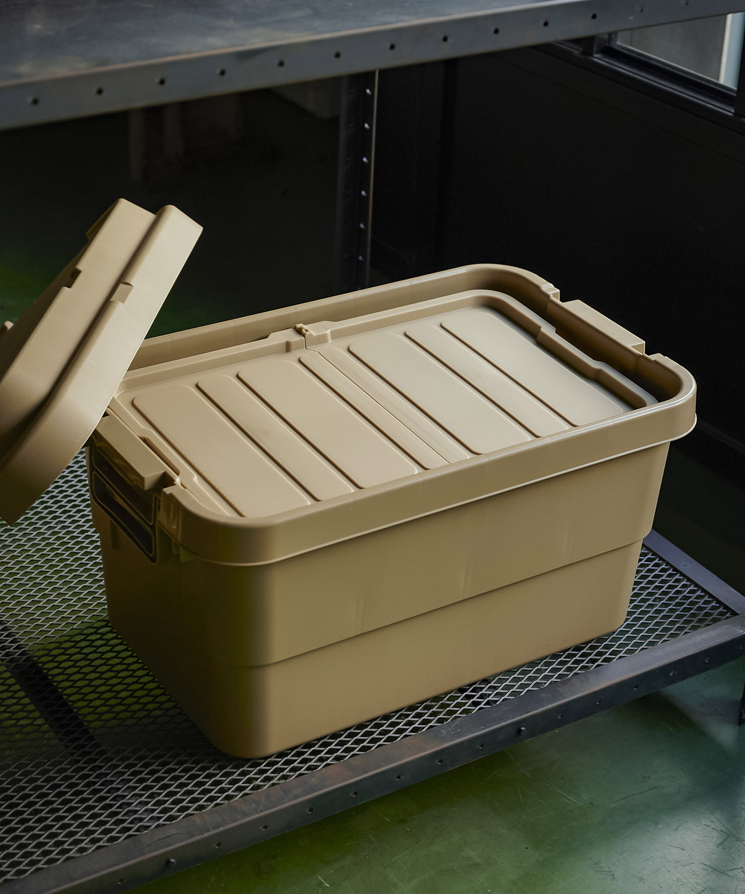 メッシュ　カーゴ　フタつき　スタッキング　収納　ハード　ボックス　持ち手　おしゃれ　おすすめ　