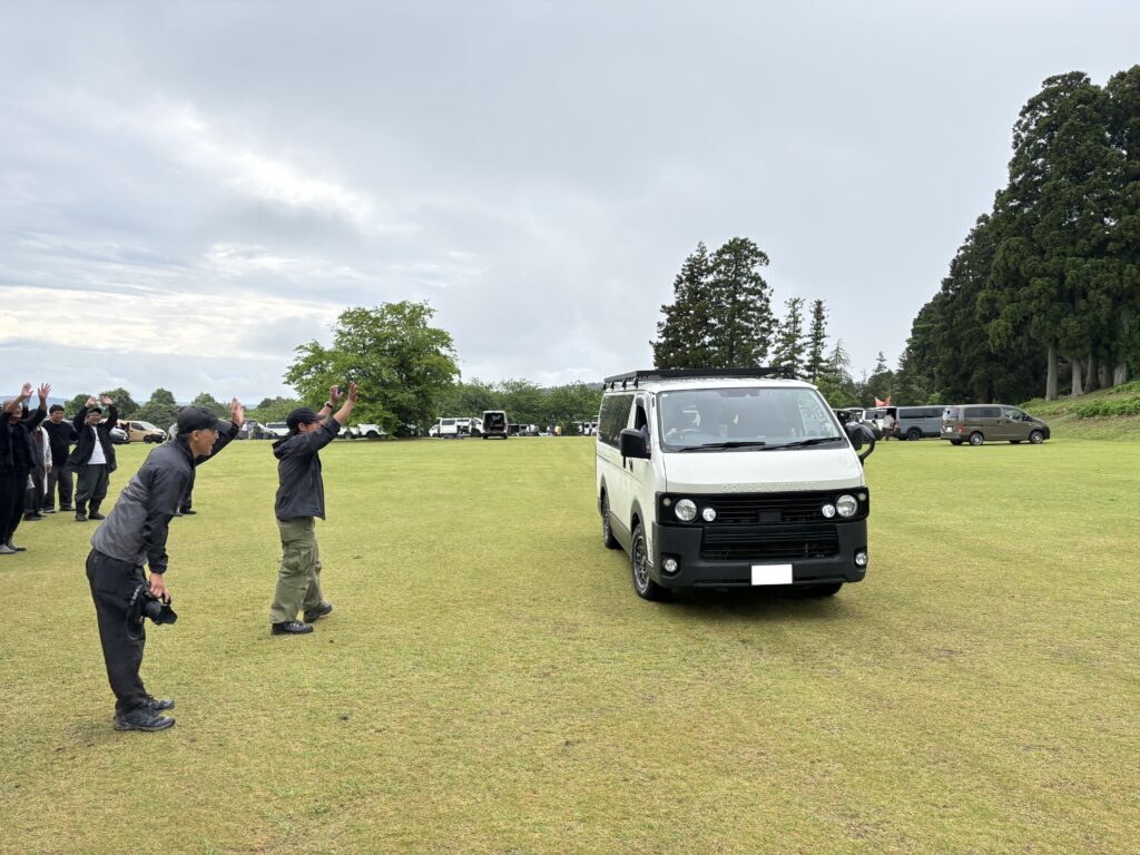 能登島家族旅行村Weランドから帰路につくオーナーさん