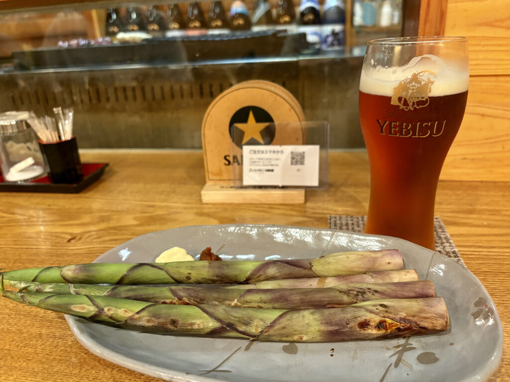 いざかや水穂　琥珀エビス生ビール　姫竹のホイル焼き