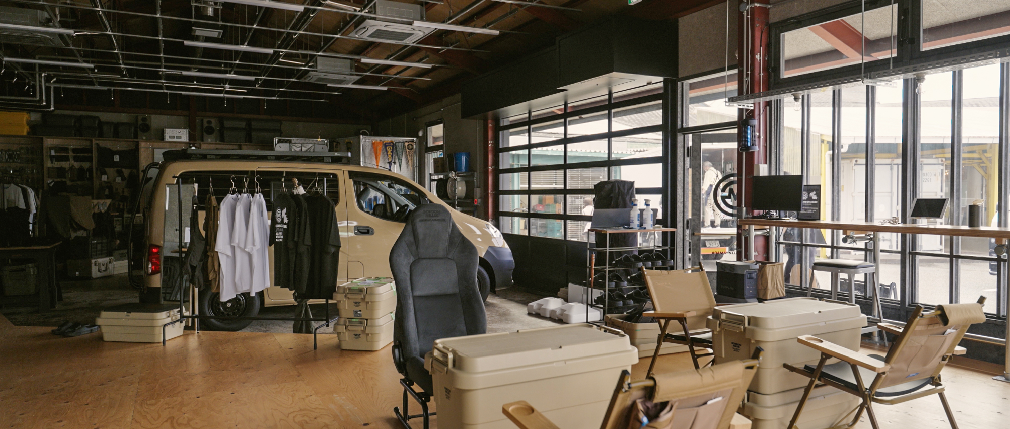 GORDON MILLER YAMAGAの店内