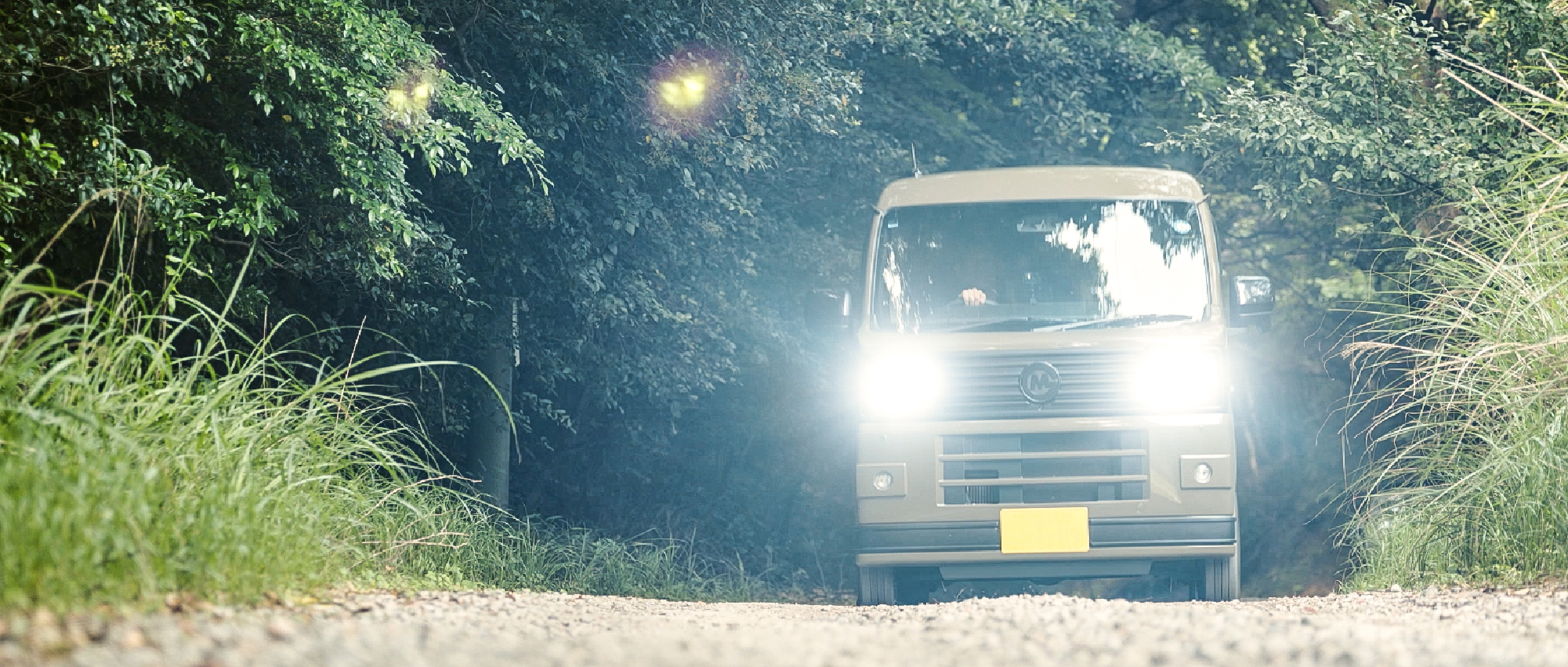 山道を走るS-01
