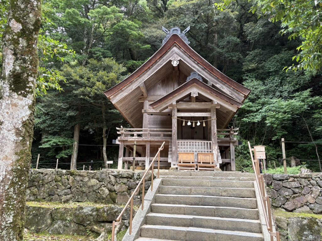 出雲大社 素鵞社(そがのやしろ)